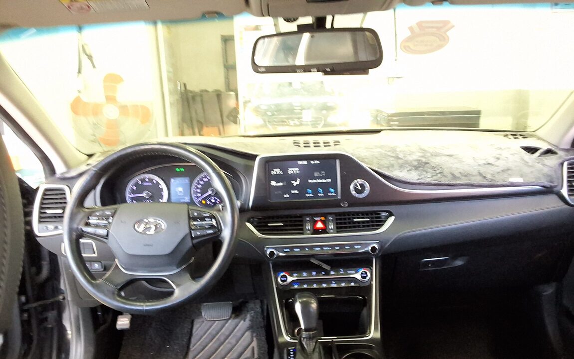 HYUNDAI GRANDEUR IG 3.0 LPi RENTAL CAR MODERN 2017 - zdjęcie 11