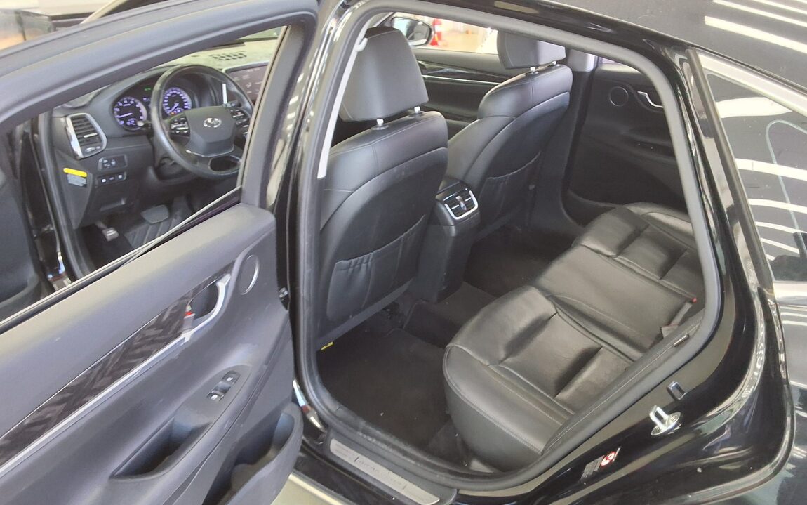 HYUNDAI GRANDEUR IG 3.0 LPi RENTAL CAR MODERN 2017 - zdjęcie 12