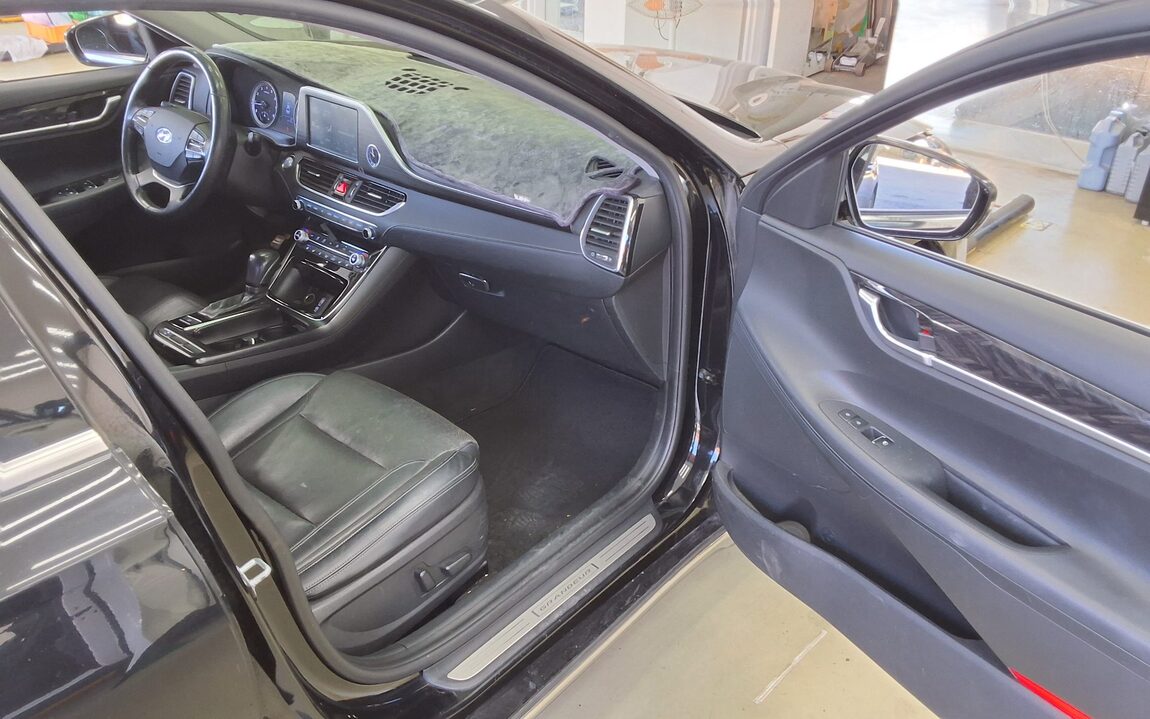 HYUNDAI GRANDEUR IG 3.0 LPi RENTAL CAR MODERN 2017 - zdjęcie 14