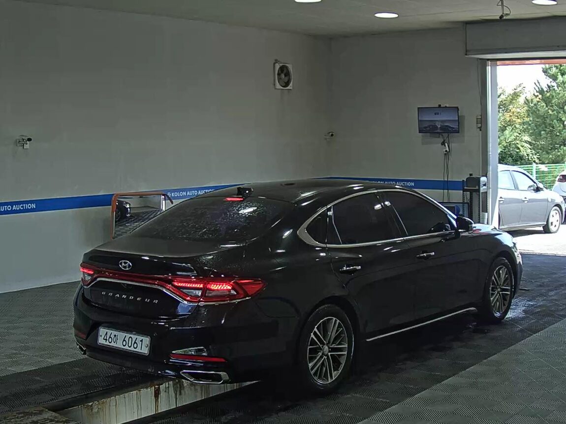 HYUNDAI GRANDEUR IG 3.0 LPi RENTAL CAR MODERN 2017 - zdjęcie 5