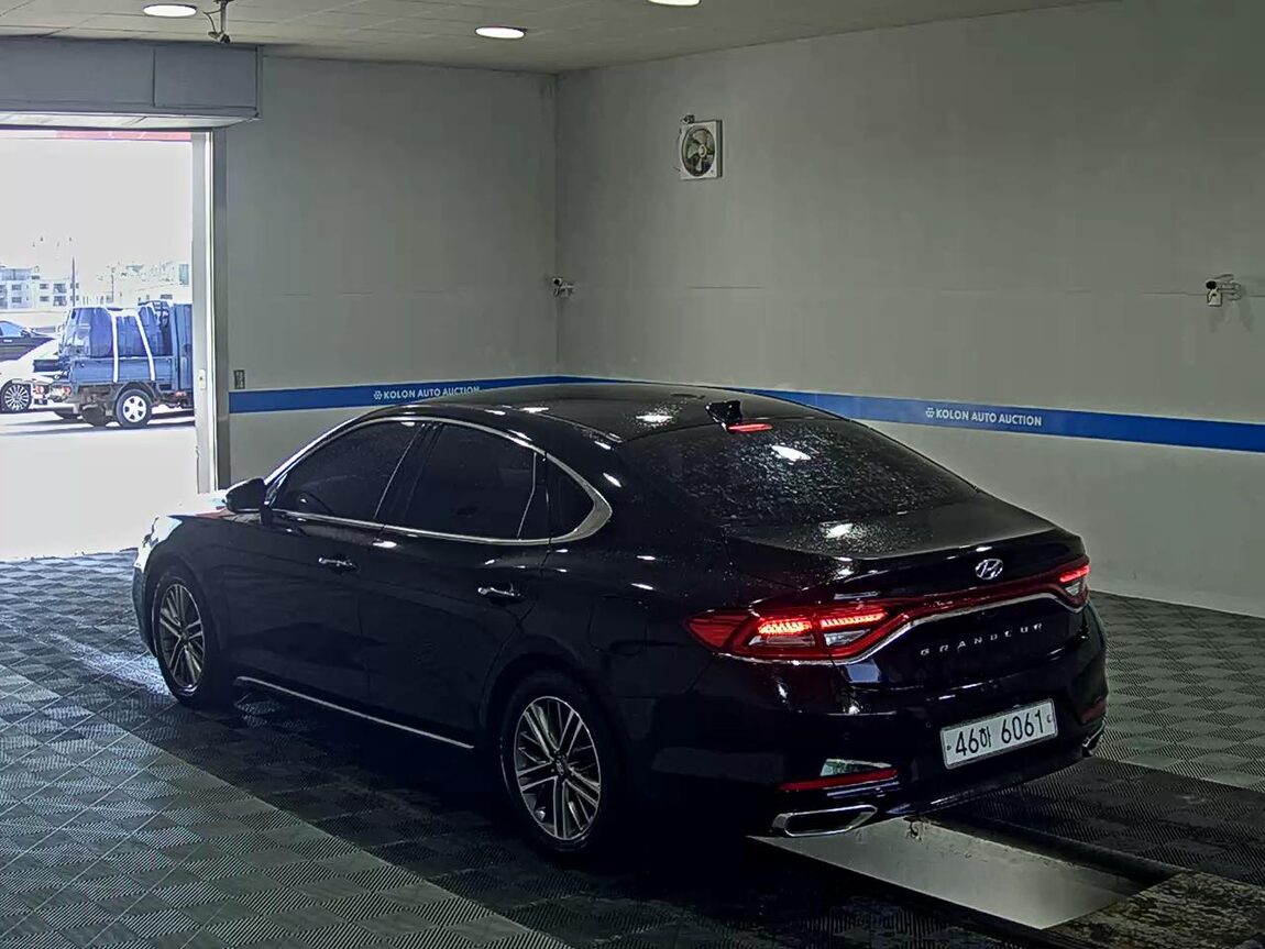 HYUNDAI GRANDEUR IG 3.0 LPi RENTAL CAR MODERN 2017 - zdjęcie 6