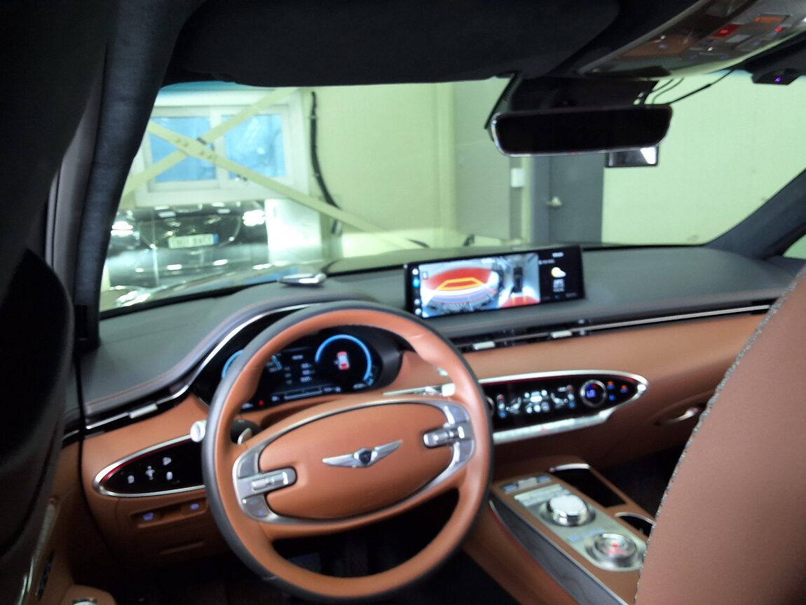GENESIS GV70 2.5T AWD BASE MODEL 2023 - zdjęcie 12