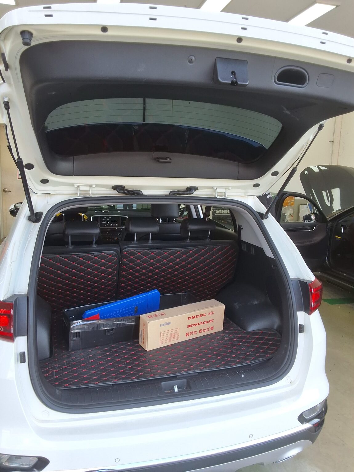 KIA SPORTAGE THE BOLD R2.0 DIESEL 2WD PRESTIGE 2020 - zdjęcie 15