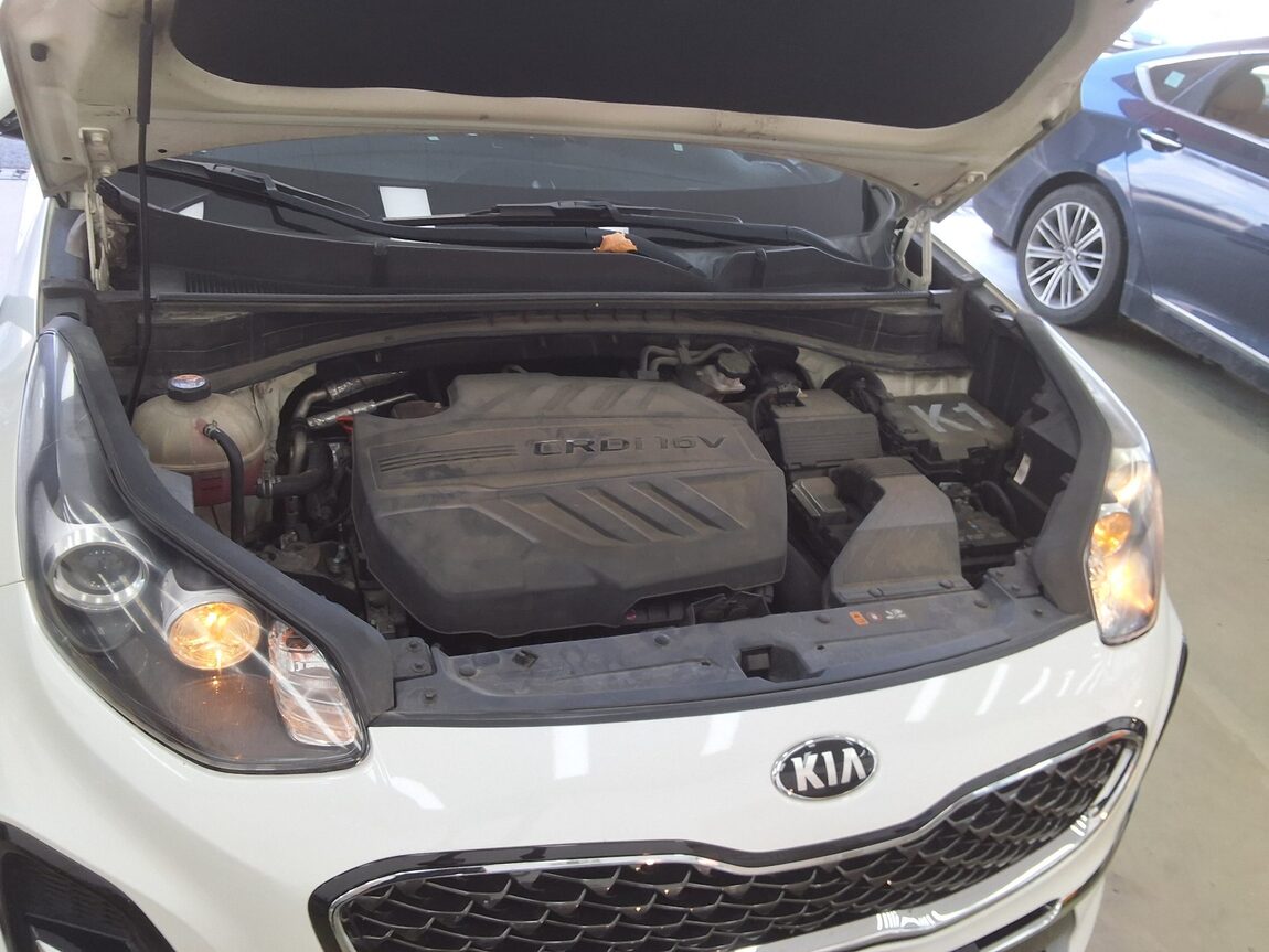 KIA SPORTAGE THE BOLD R2.0 DIESEL 2WD PRESTIGE 2020 - zdjęcie 18
