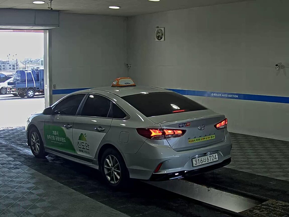 HYUNDAI LF SONATA NEW RISE LPi TAXI DELUXE MODEL 2022 - zdjęcie 6