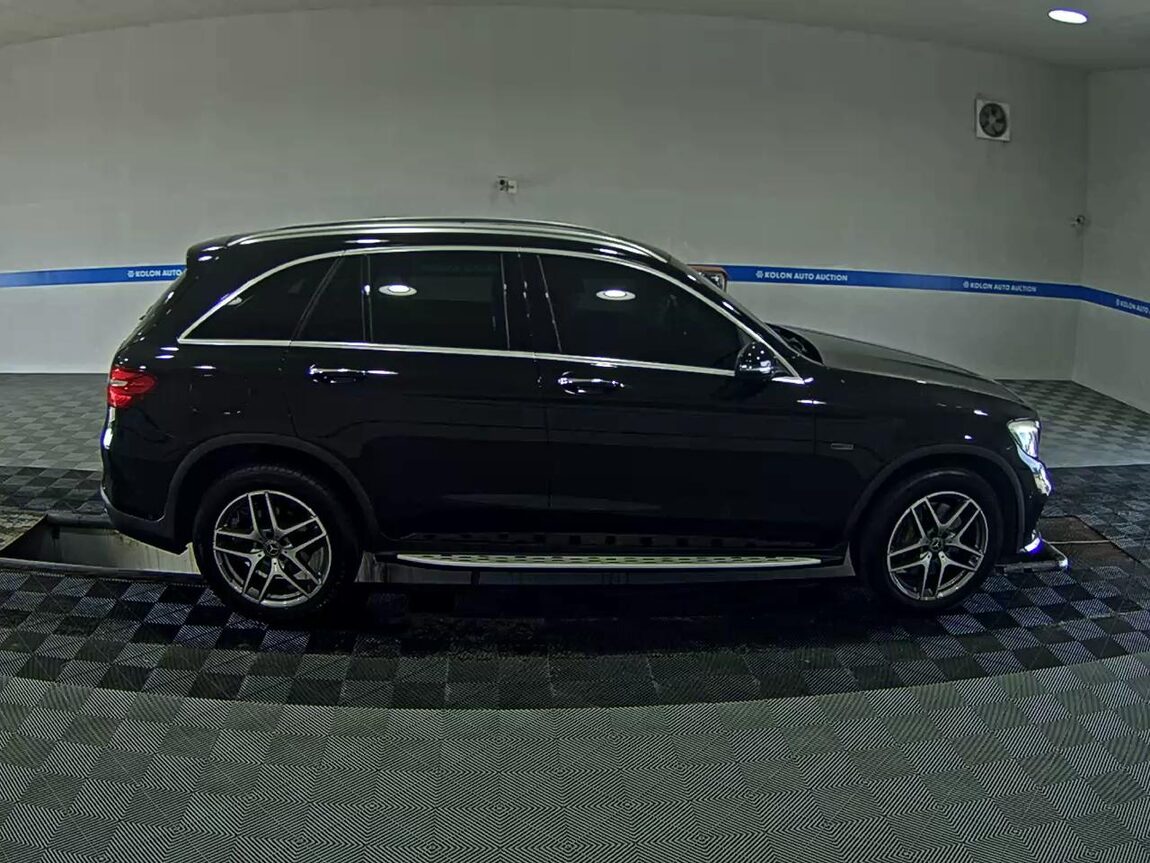 MERCEDES-BENZ GLC-CLASS GLC 350e 4MATIC AMG LINE 2019 - zdjęcie 4