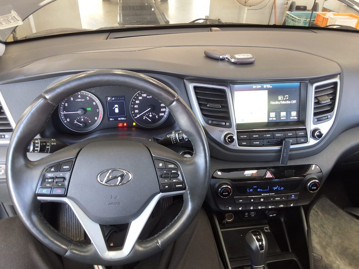 HYUNDAI ALL NEW TUCSON GASOLINE 1.6 TURBO 2WD PREMIUM 2018 - zdjęcie 17
