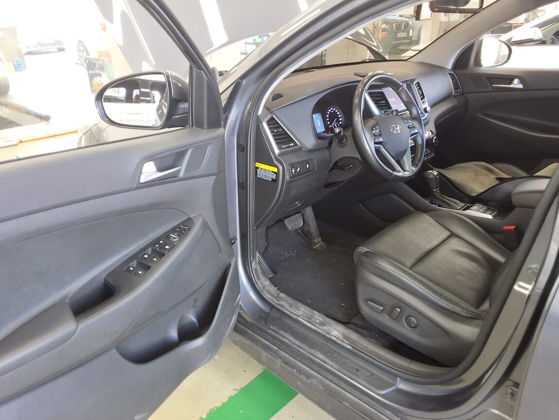 HYUNDAI ALL NEW TUCSON GASOLINE 1.6 TURBO 2WD PREMIUM 2018 - zdjęcie 10