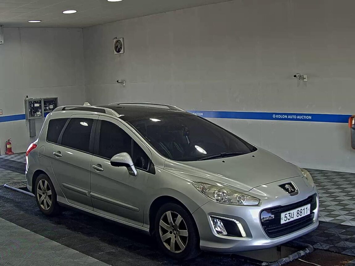 PEUGEOT 308 (1ST GEN) SW 1.6 e-HDi 2013 - zdjęcie 3