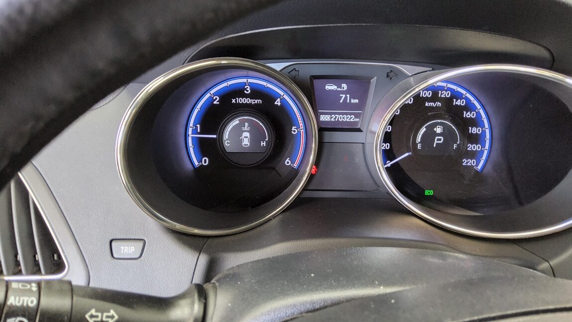 HYUNDAI TUCSON ix DIESEL R20 2WD LX20 PREMIER 2012 - zdjęcie 9