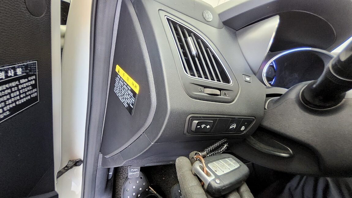 HYUNDAI TUCSON ix DIESEL R20 2WD LX20 PREMIER 2012 - zdjęcie 19