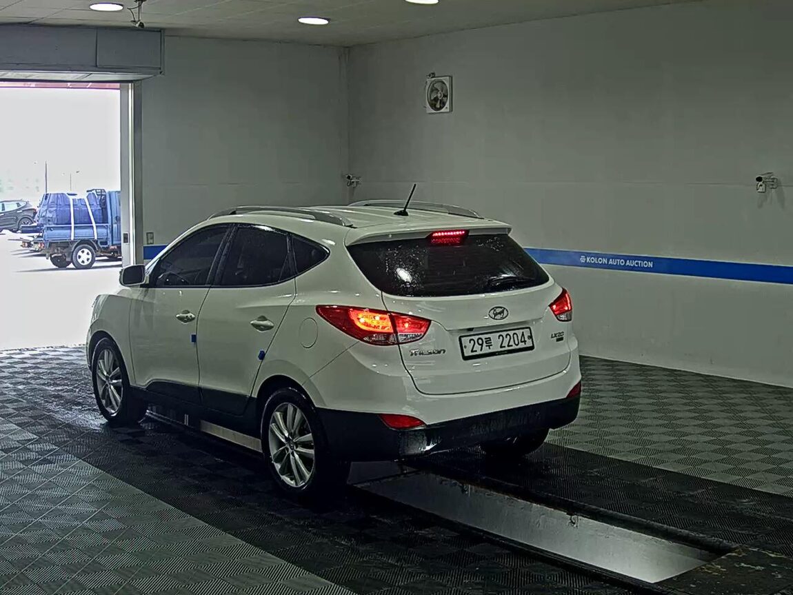 HYUNDAI TUCSON ix DIESEL R20 2WD LX20 PREMIER 2012 - zdjęcie 6