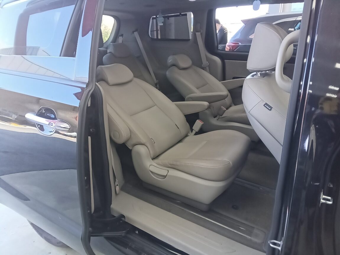 KIA THE NEW CARNIVAL 9-SEATER DIESEL PRESTIGE 2019 - zdjęcie 13