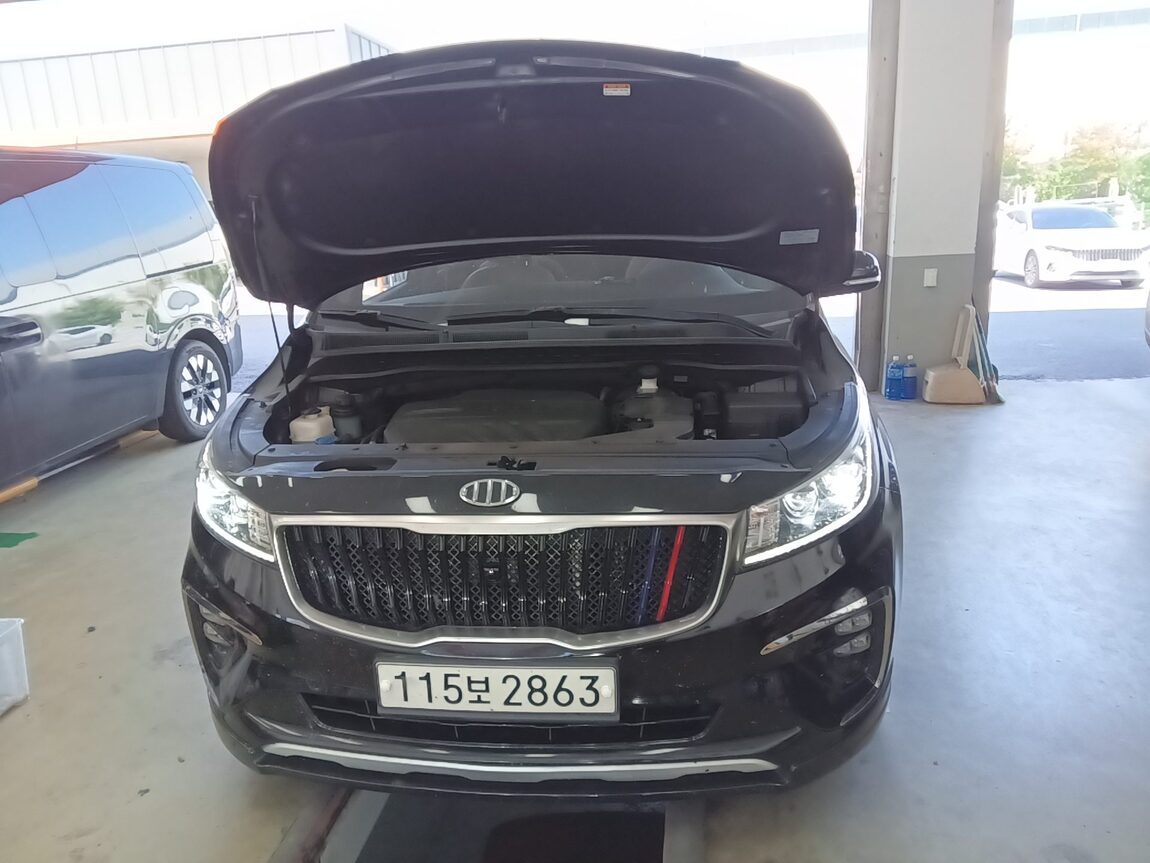 KIA THE NEW CARNIVAL 9-SEATER DIESEL PRESTIGE 2019 - zdjęcie 21