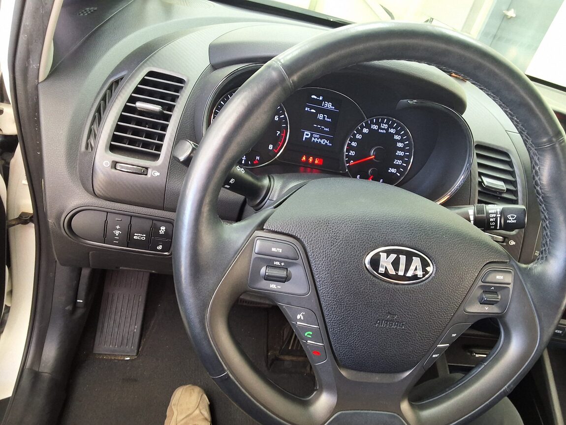 KIA K3 1.6 GDI LUXURY 2015 - zdjęcie 23