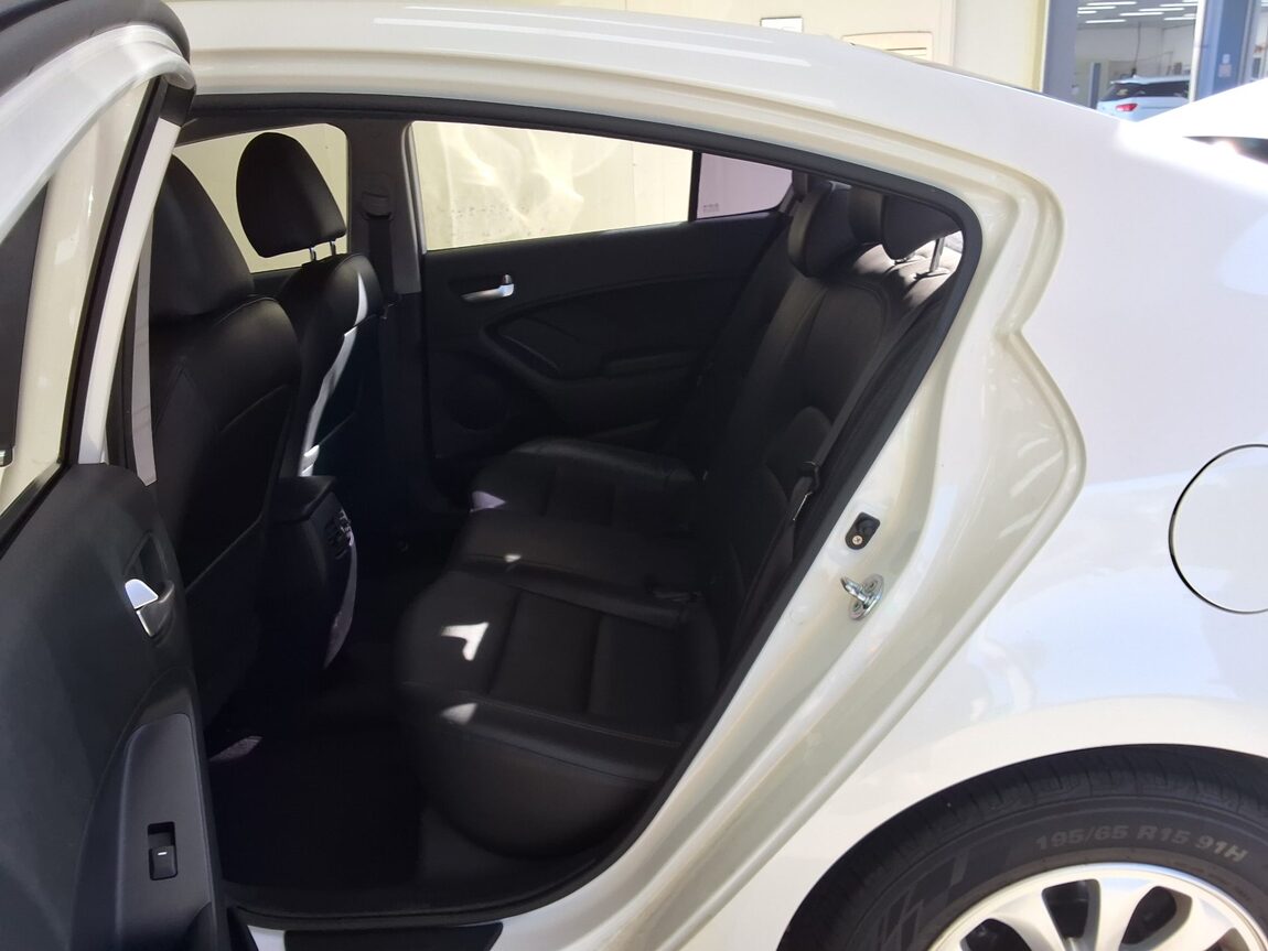KIA K3 1.6 GDI LUXURY 2015 - zdjęcie 13