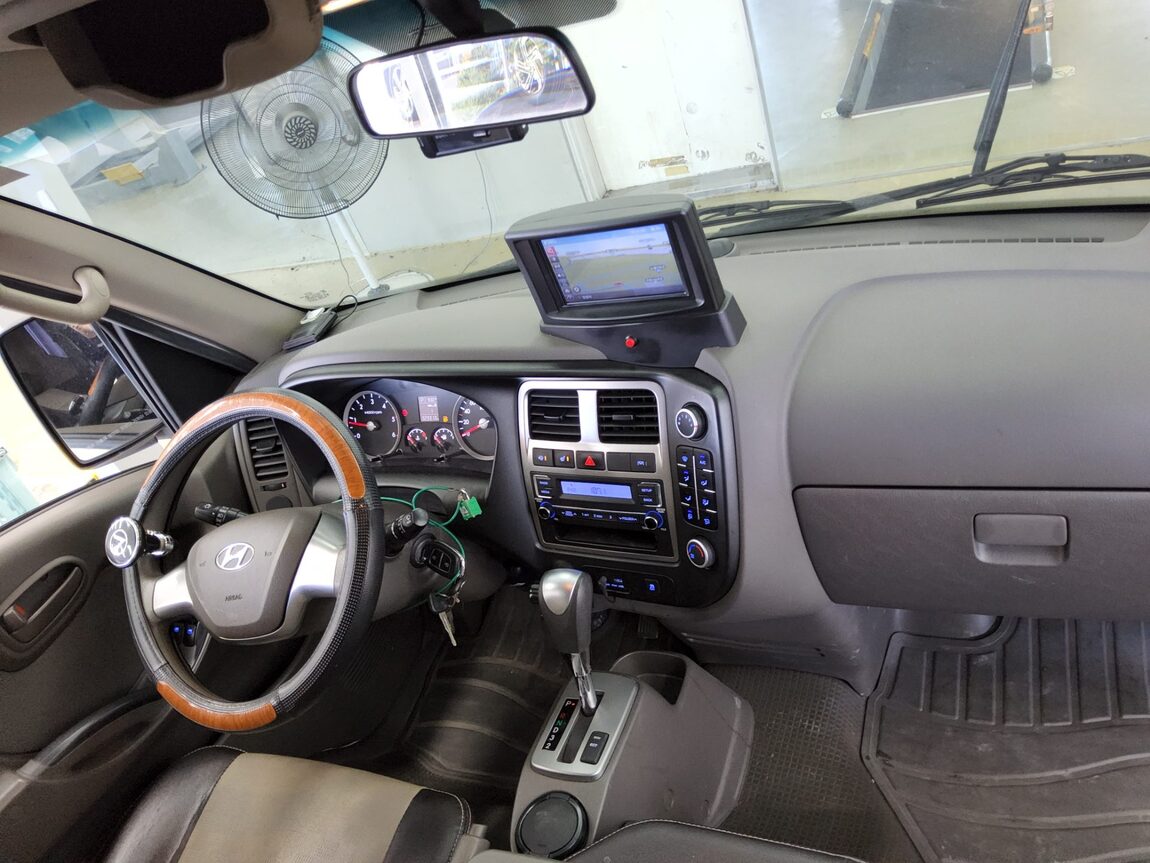 HYUNDAI PORTER II BUILT-IN BOX TRUCK SUPER CAB 2018 - zdjęcie 11