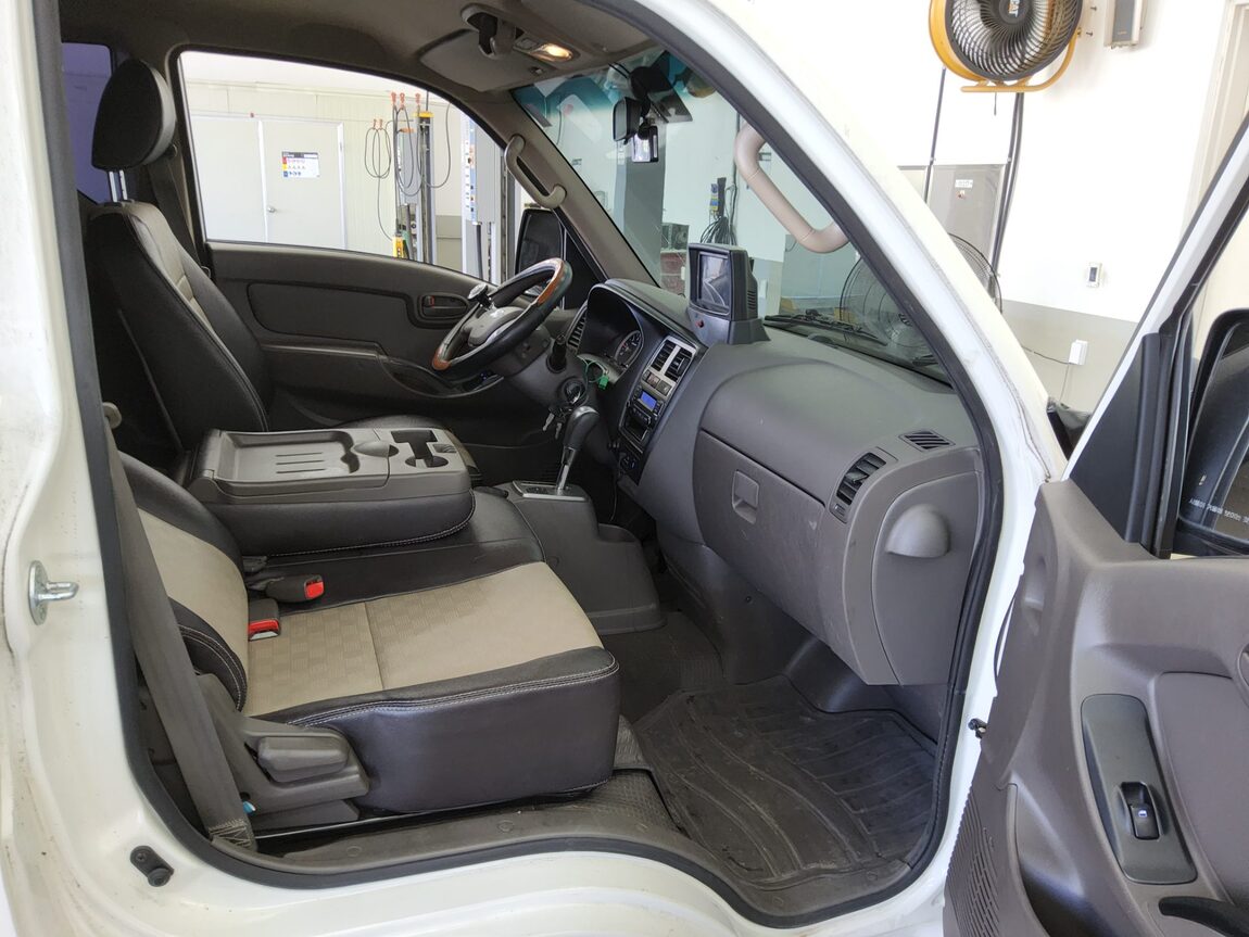 HYUNDAI PORTER II BUILT-IN BOX TRUCK SUPER CAB 2018 - zdjęcie 12