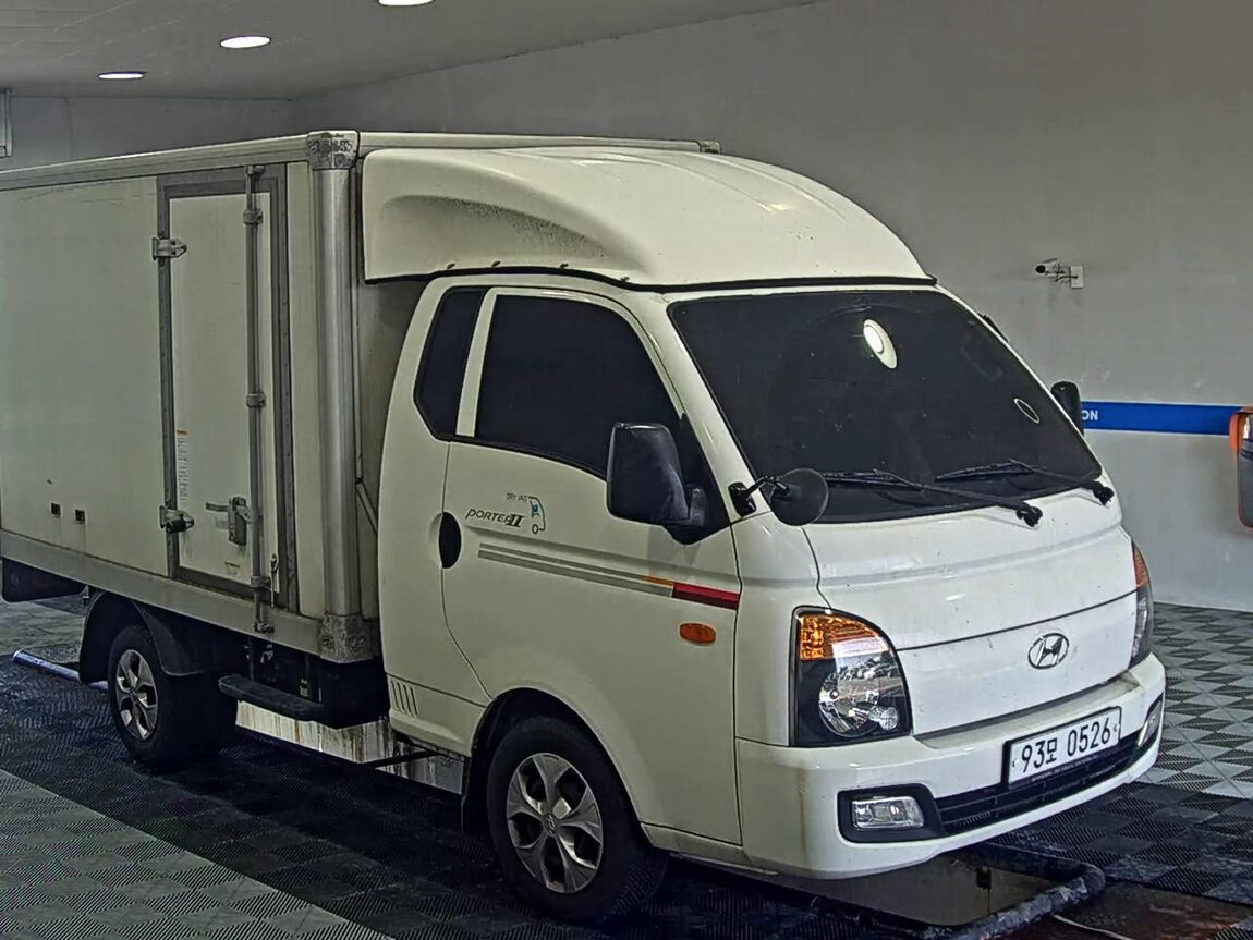 HYUNDAI PORTER II BUILT-IN BOX TRUCK SUPER CAB 2018 - zdjęcie 3