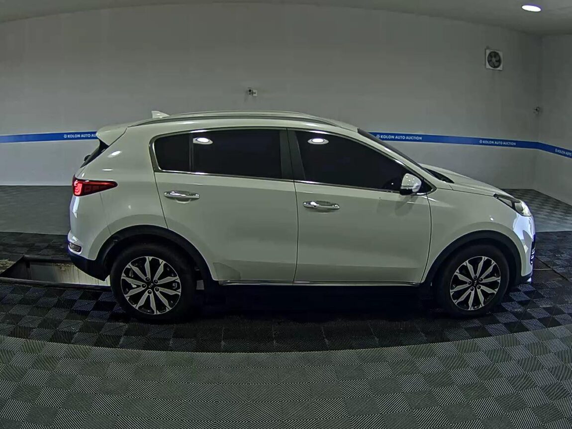 KIA NEW SPORTAGE 1.7 2WD NOBLESSE 2016 - zdjęcie 4