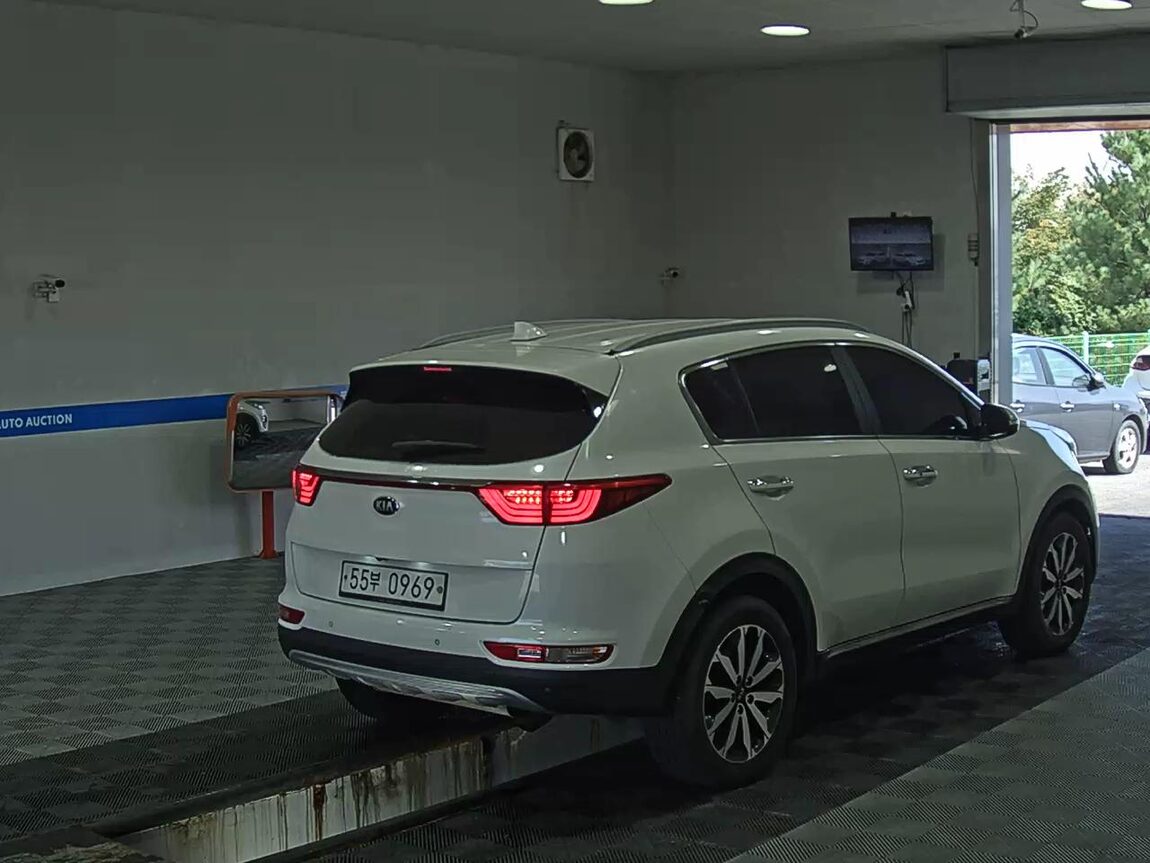 KIA NEW SPORTAGE 1.7 2WD NOBLESSE 2016 - zdjęcie 5