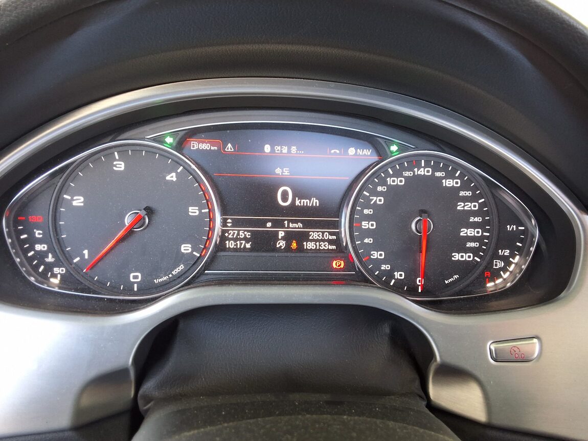 AUDI A8 (3RD GEN) 60 TDI QUATTRO 2015 - zdjęcie 9