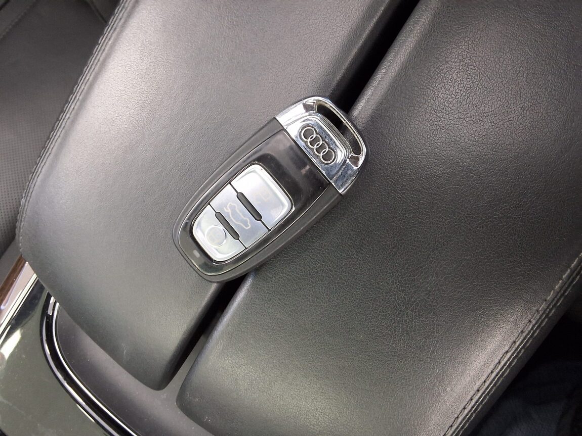 AUDI A8 (3RD GEN) 60 TDI QUATTRO 2015 - zdjęcie 18