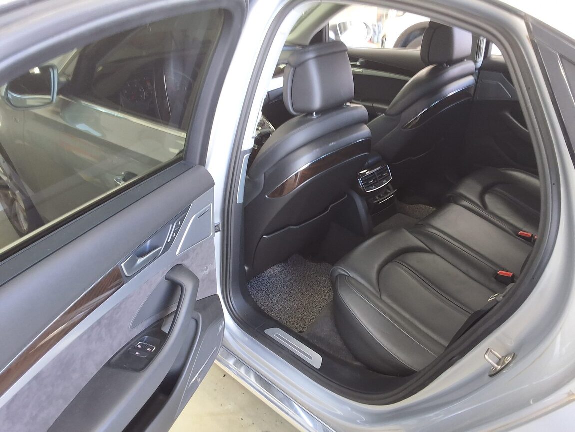AUDI A8 (3RD GEN) 60 TDI QUATTRO 2015 - zdjęcie 12