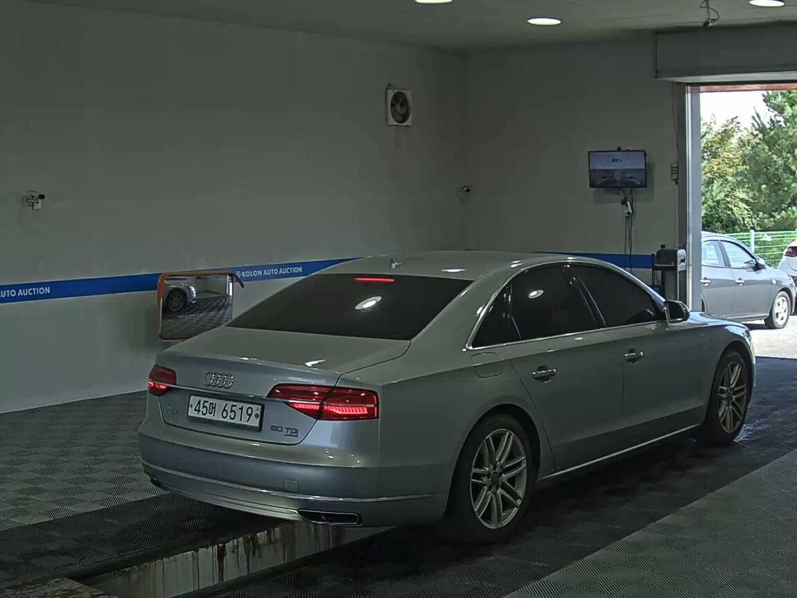 AUDI A8 (3RD GEN) 60 TDI QUATTRO 2015 - zdjęcie 5