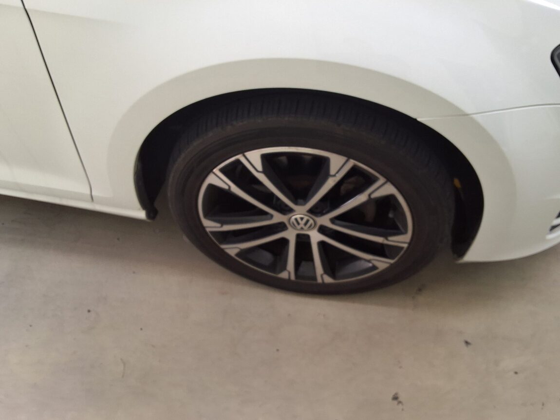 VOLKSWAGEN GOLF (7TH GEN) 2.0 TDI PREMIUM 2015 - zdjęcie 21