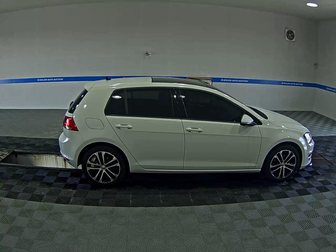 VOLKSWAGEN GOLF (7TH GEN) 2.0 TDI PREMIUM 2015 - zdjęcie 4