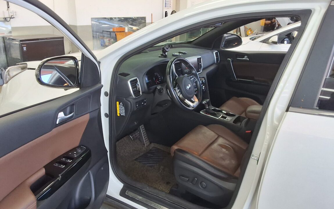 KIA SPORTAGE THE BOLD R2.0 DIESEL 2WD INTELLIGENT 2019 - zdjęcie 10