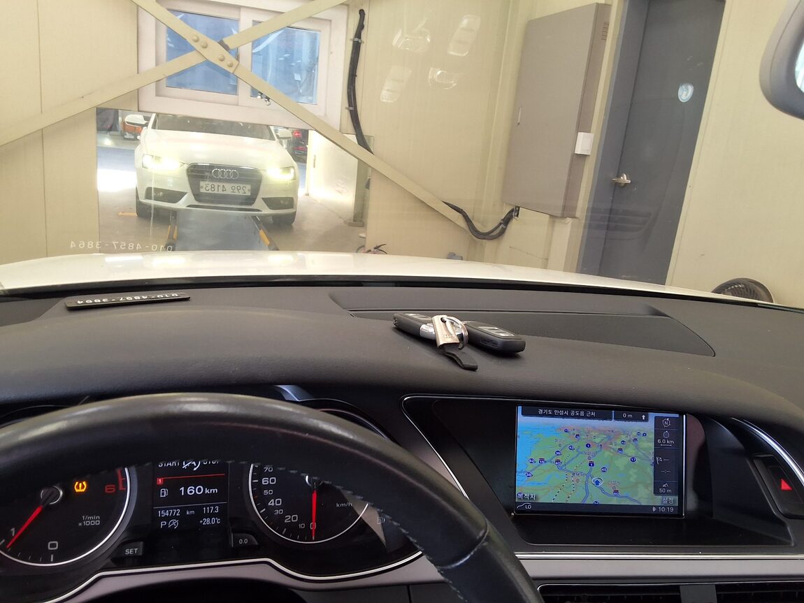 AUDI A4 (4TH GEN) 2.0 TDI DYNAMIC 2014 - zdjęcie 25