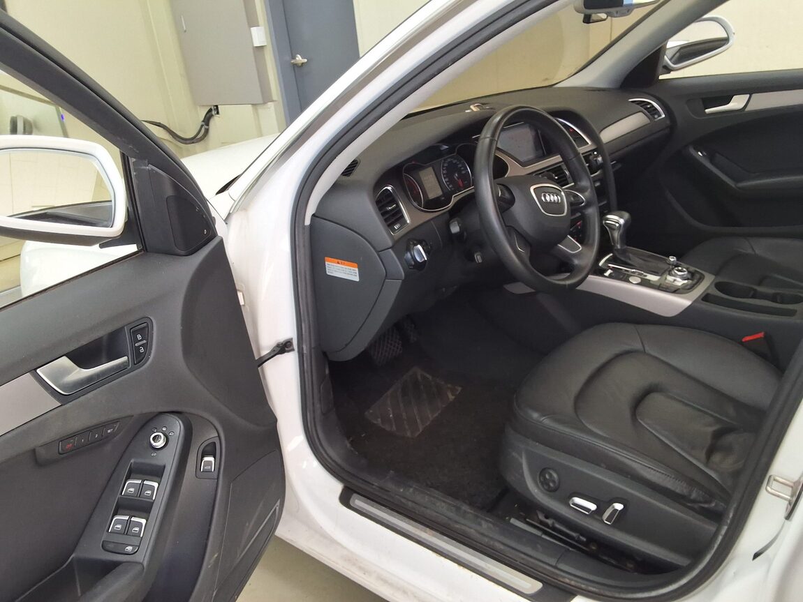 AUDI A4 (4TH GEN) 2.0 TDI DYNAMIC 2014 - zdjęcie 11