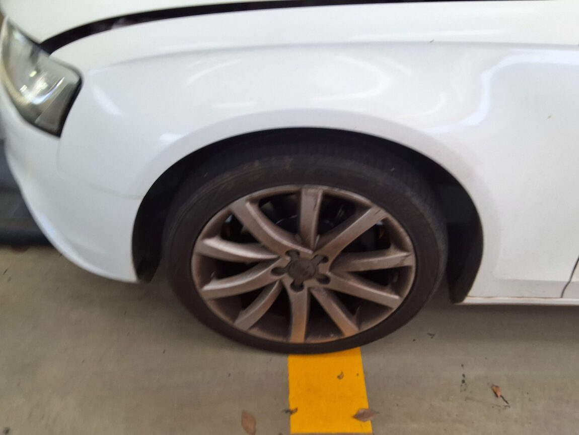 AUDI A4 (4TH GEN) 2.0 TDI DYNAMIC 2014 - zdjęcie 19
