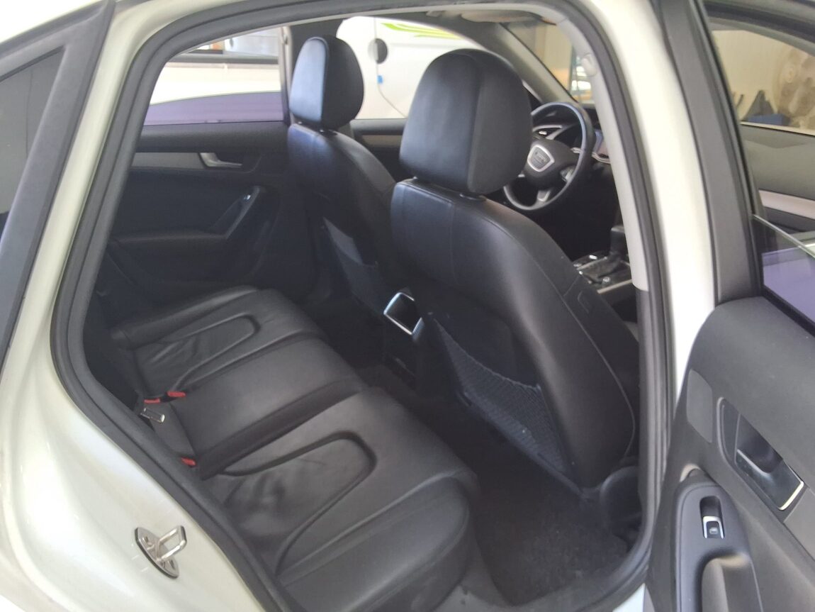AUDI A4 (4TH GEN) 2.0 TDI DYNAMIC 2014 - zdjęcie 14