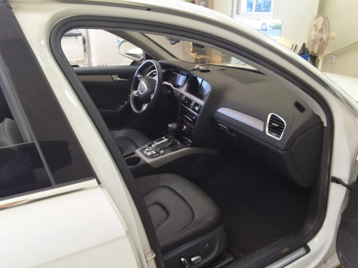 AUDI A4 (4TH GEN) 2.0 TDI DYNAMIC 2014 - zdjęcie 15