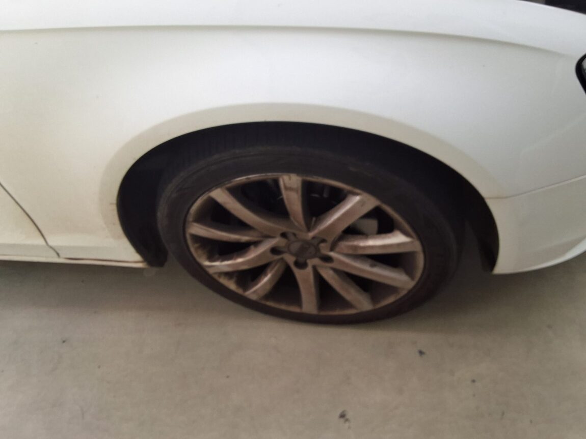 AUDI A4 (4TH GEN) 2.0 TDI DYNAMIC 2014 - zdjęcie 21