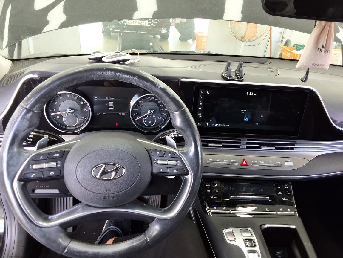 HYUNDAI THE NEW GRANDEUR IG GASOLINE 2.5 PREMIUM CHOICE 2020 - zdjęcie 18