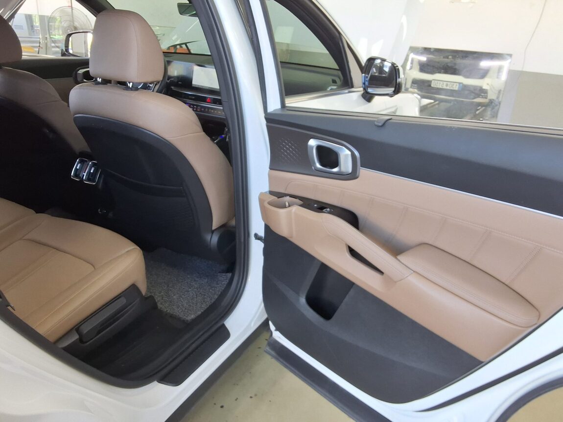 KIA THE NEW SORENTO (MQ4) 2.5 GASOLINE 2WD NOBLESSE 2025 - zdjęcie 13