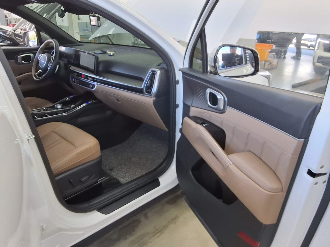 KIA THE NEW SORENTO (MQ4) 2.5 GASOLINE 2WD NOBLESSE 2025 - zdjęcie 14