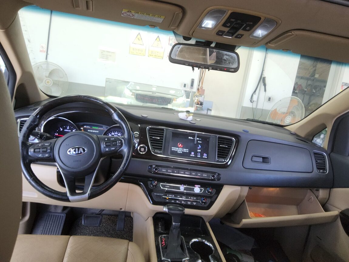 KIA THE NEW CARNIVAL 9-SEATER DIESEL NOBLESSE SPECIAL 2019 - zdjęcie 11