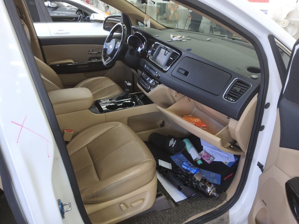 KIA THE NEW CARNIVAL 9-SEATER DIESEL NOBLESSE SPECIAL 2019 - zdjęcie 14