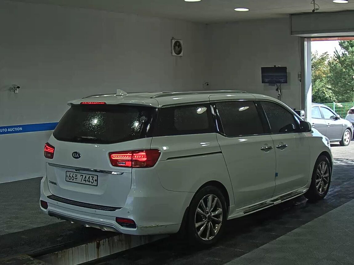 KIA THE NEW CARNIVAL 9-SEATER DIESEL NOBLESSE SPECIAL 2019 - zdjęcie 5