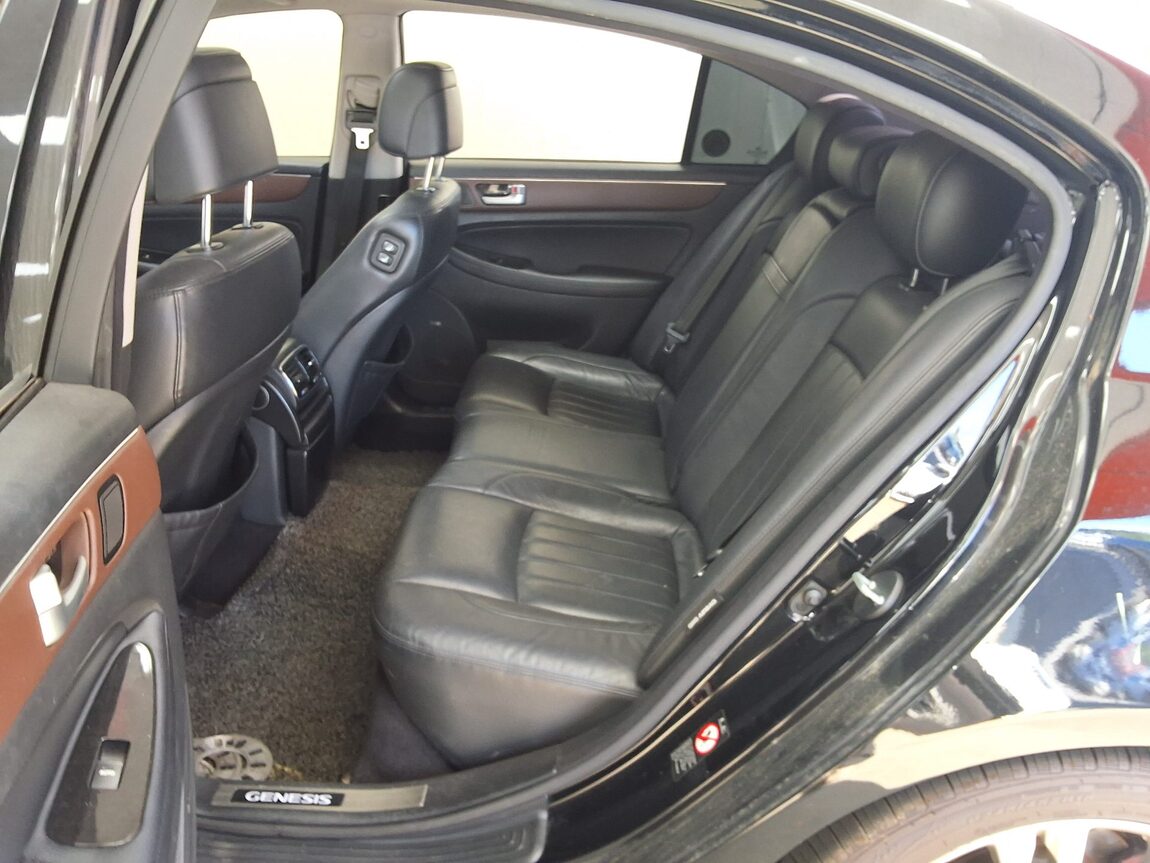 HYUNDAI GENESIS BH 330 LUXURY VIP PACK 2012 - zdjęcie 13