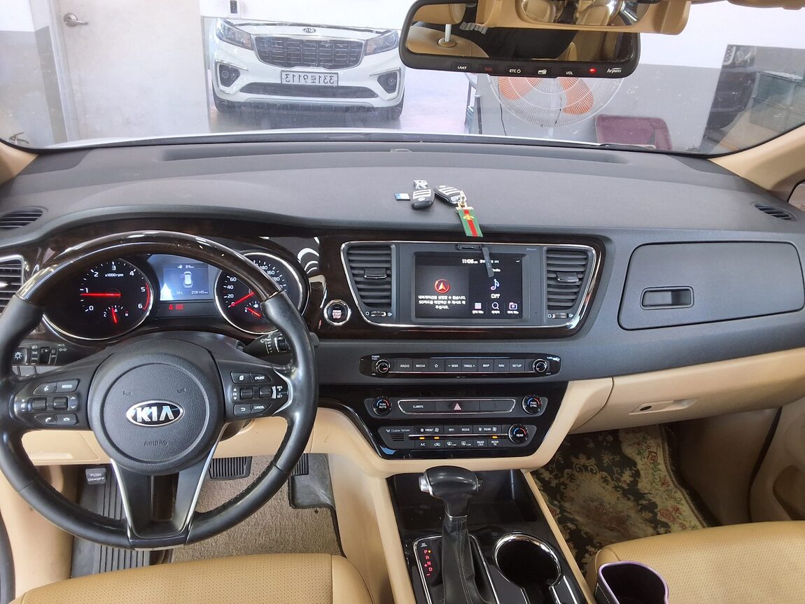 KIA THE NEW CARNIVAL 9-SEATER DIESEL PRESTIGE 2019 - zdjęcie 11