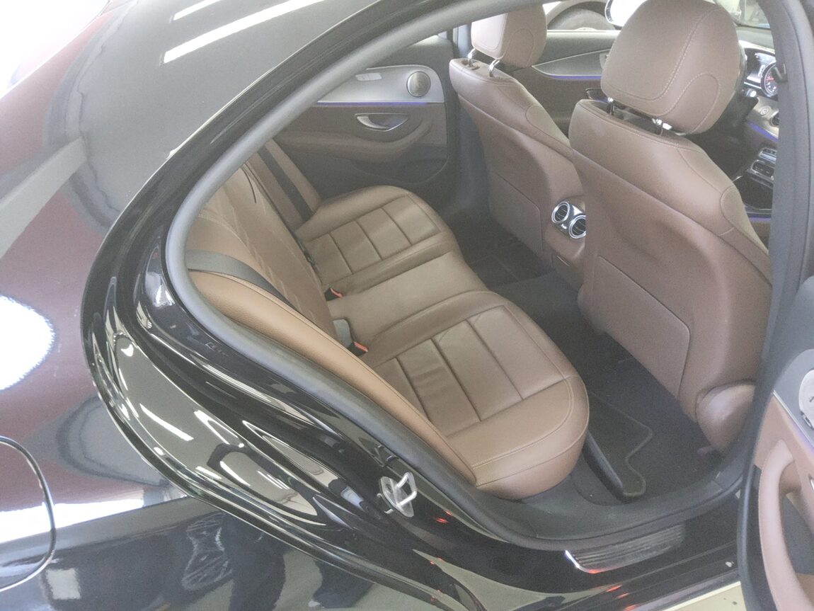 MERCEDES-BENZ E-CLASS (5TH GEN) E300 AVANTGARDE 2019 - zdjęcie 13
