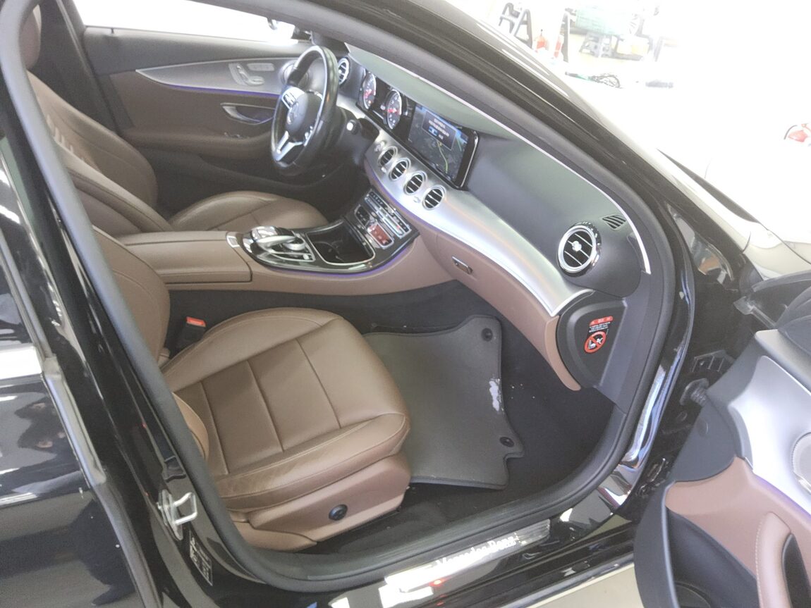 MERCEDES-BENZ E-CLASS (5TH GEN) E300 AVANTGARDE 2019 - zdjęcie 14