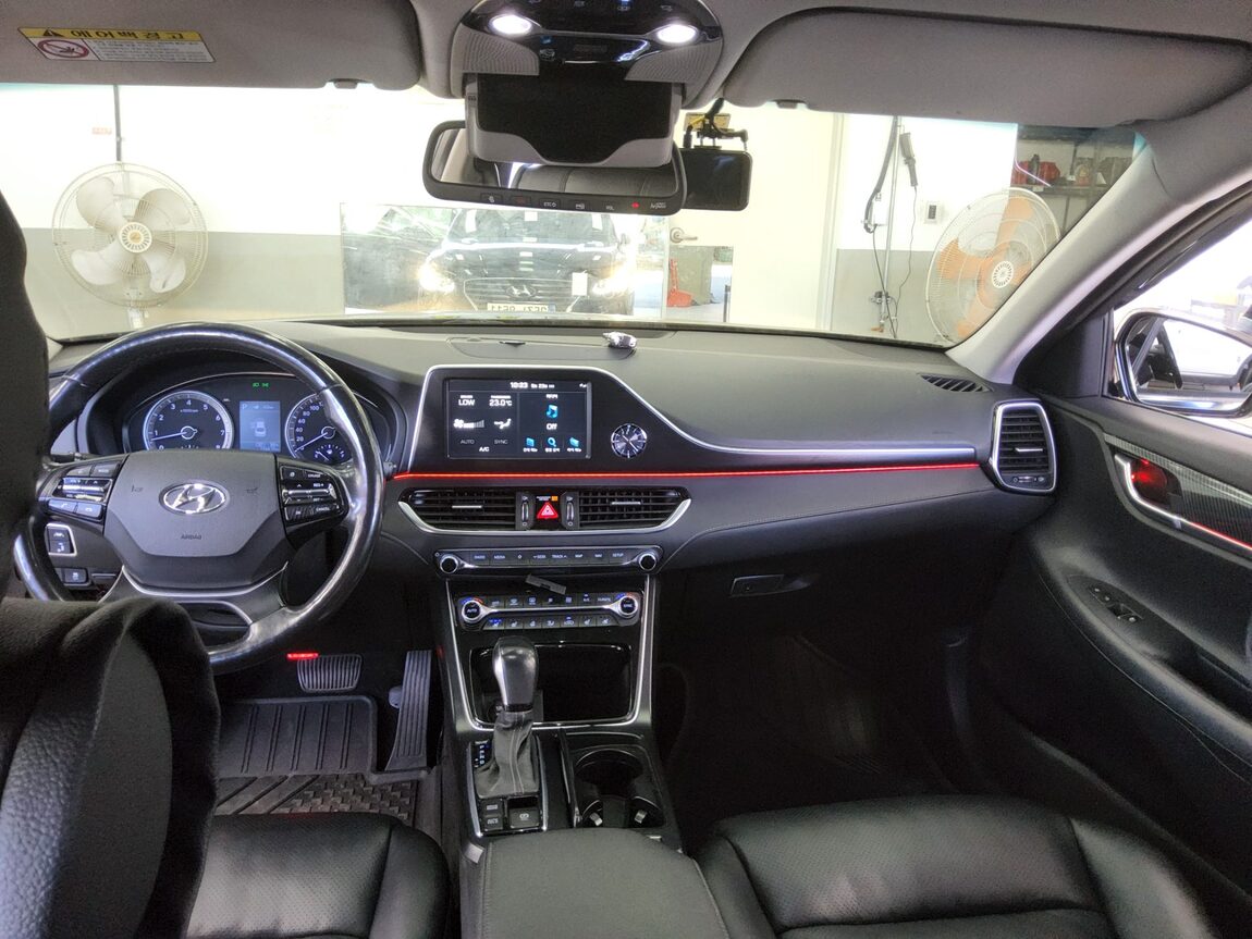 HYUNDAI GRANDEUR IG 3.0 GDi PREMIUM 2019 - zdjęcie 11