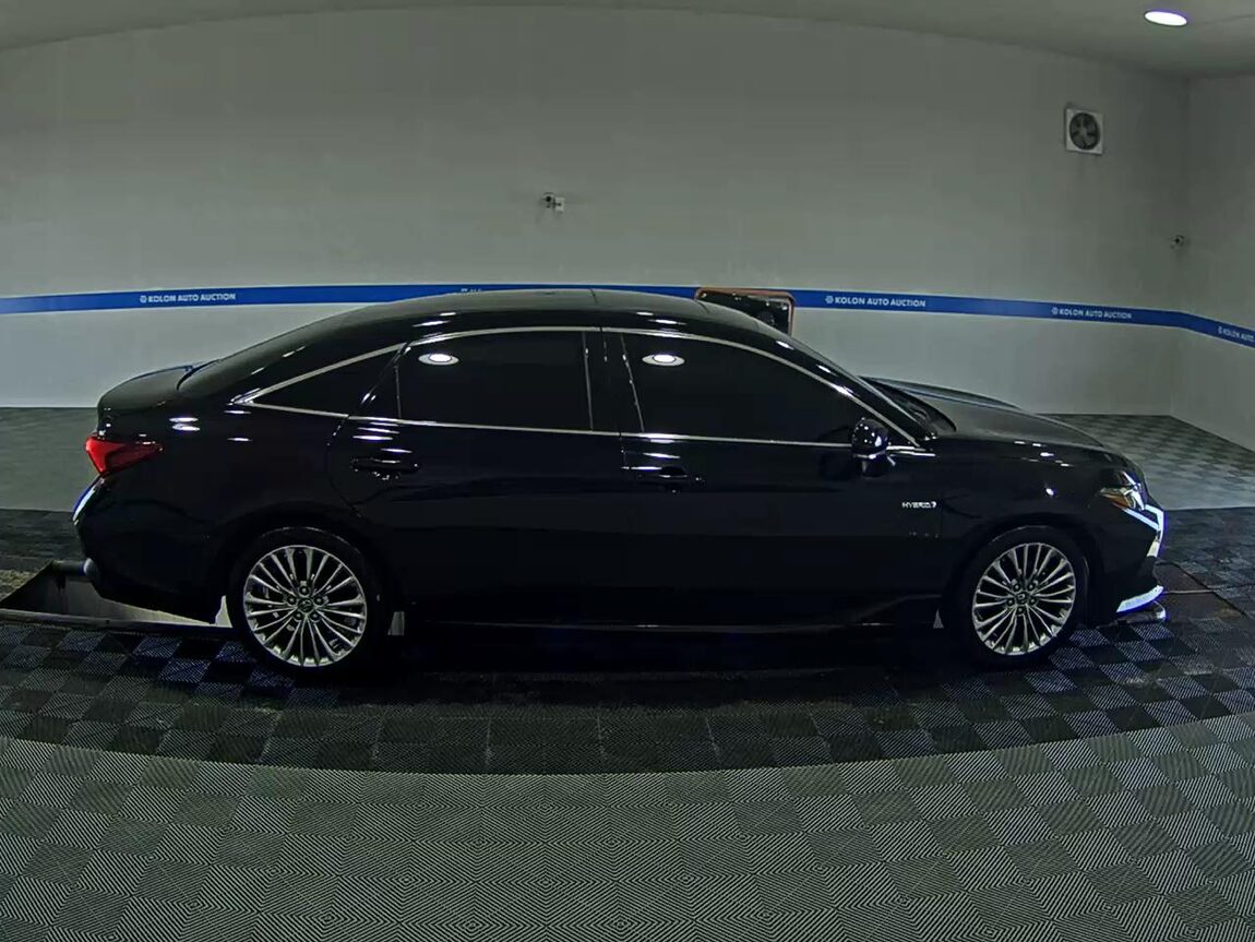 TOYOTA AVALON (5TH GEN) 2.5 HYBRID XLE 2019 - zdjęcie 4